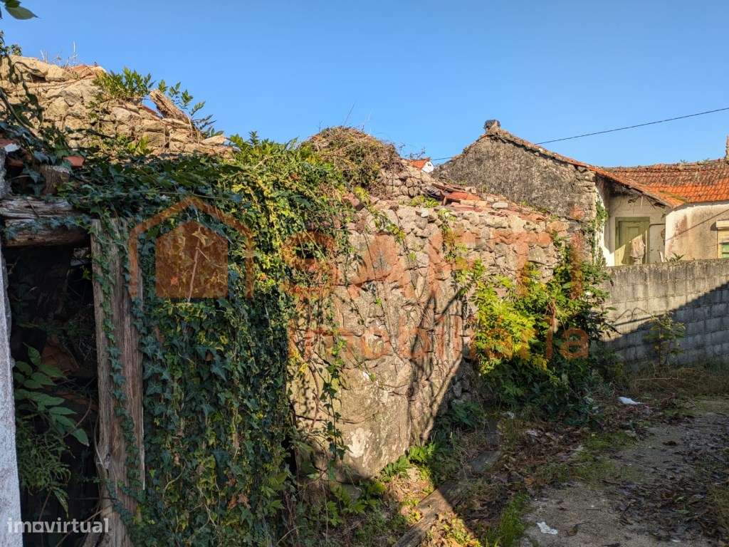 Moradia para restauro - Grande imagem: 4/6