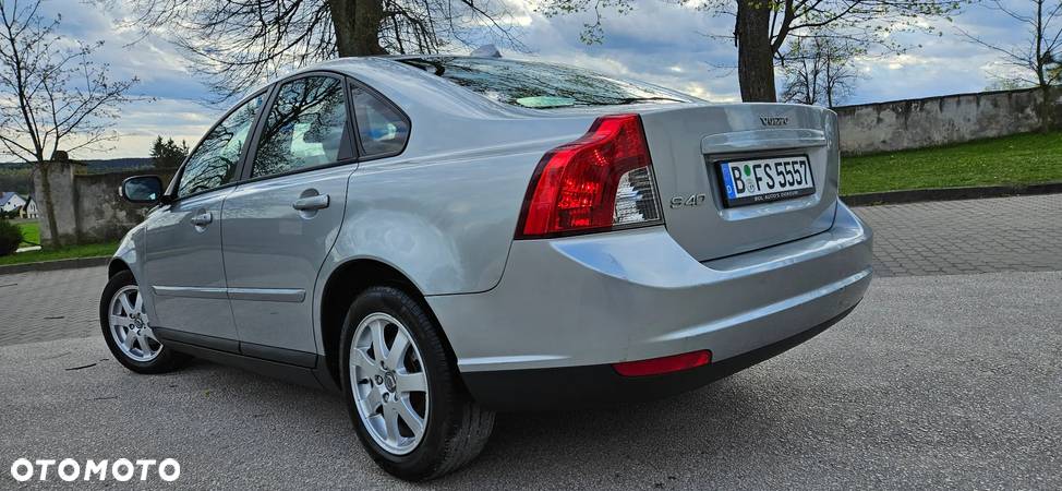 Volvo S40 1.8 - 10