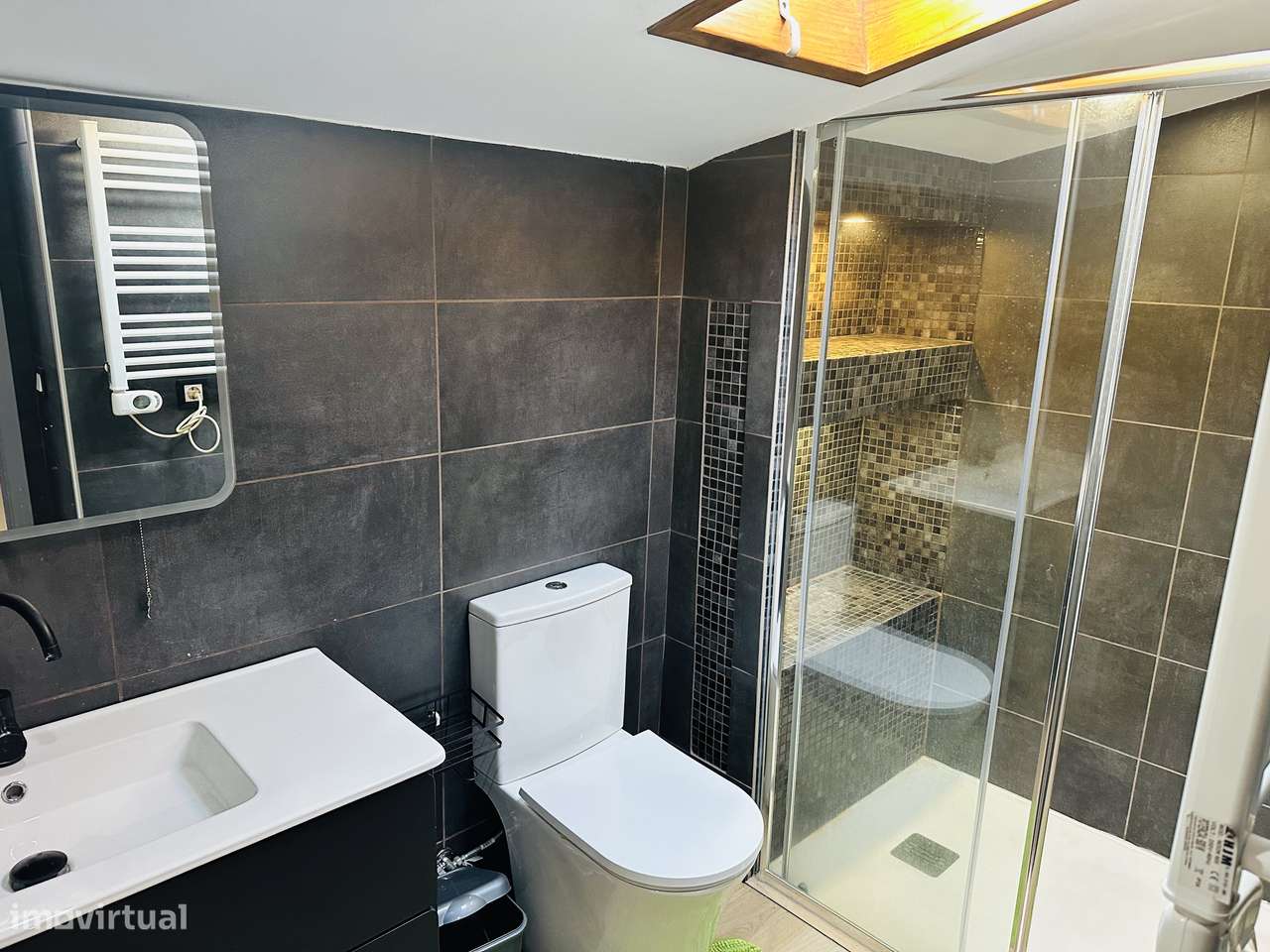 Moradia T3+T2 Bifamiliar para habitação própria ou investimento-20