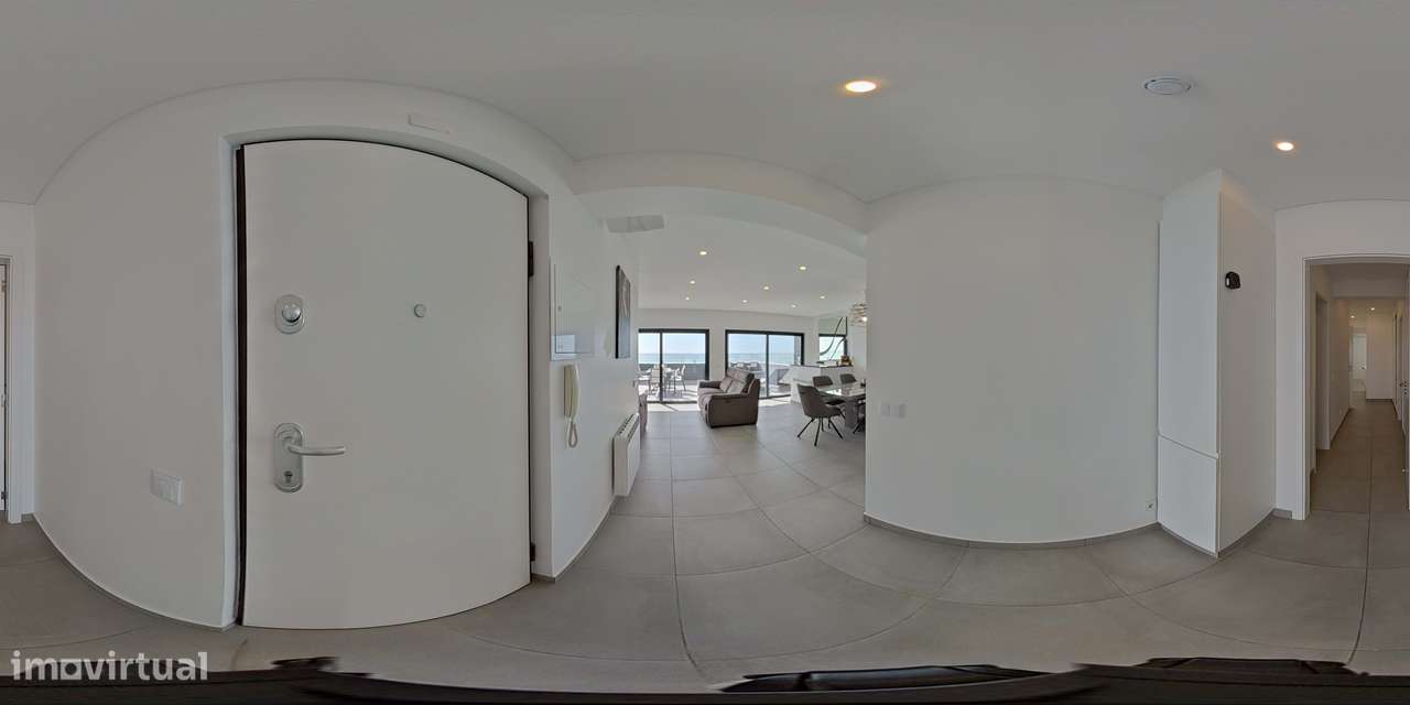 Apartamento T3 Renovado com Vista Mar e Terraço em Armação de Pêra-47