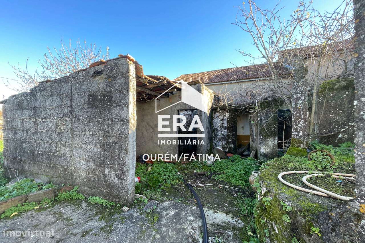 Moradia T3 para reconstrução no Bairro, Ourém-22