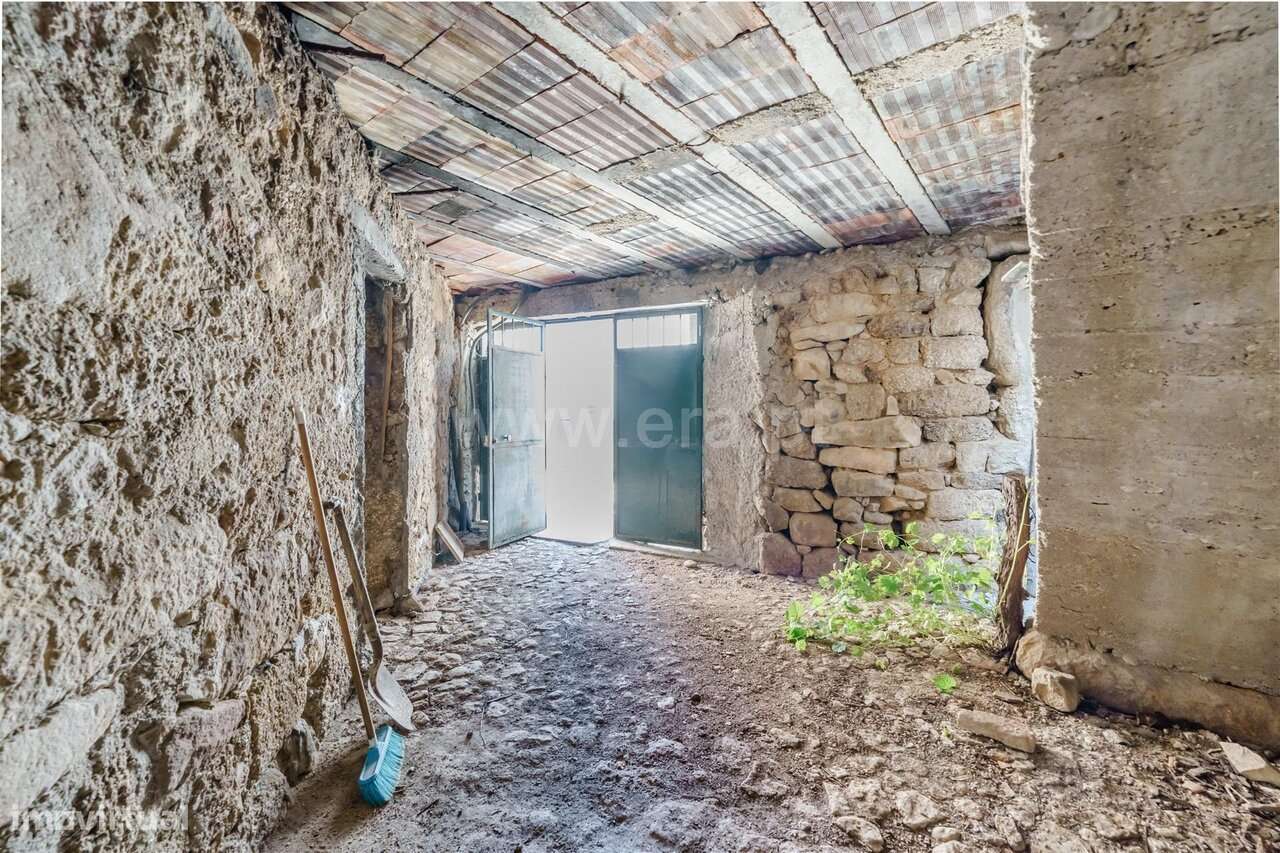Moradia Geminada T2 / Covilhã, Ferro-5