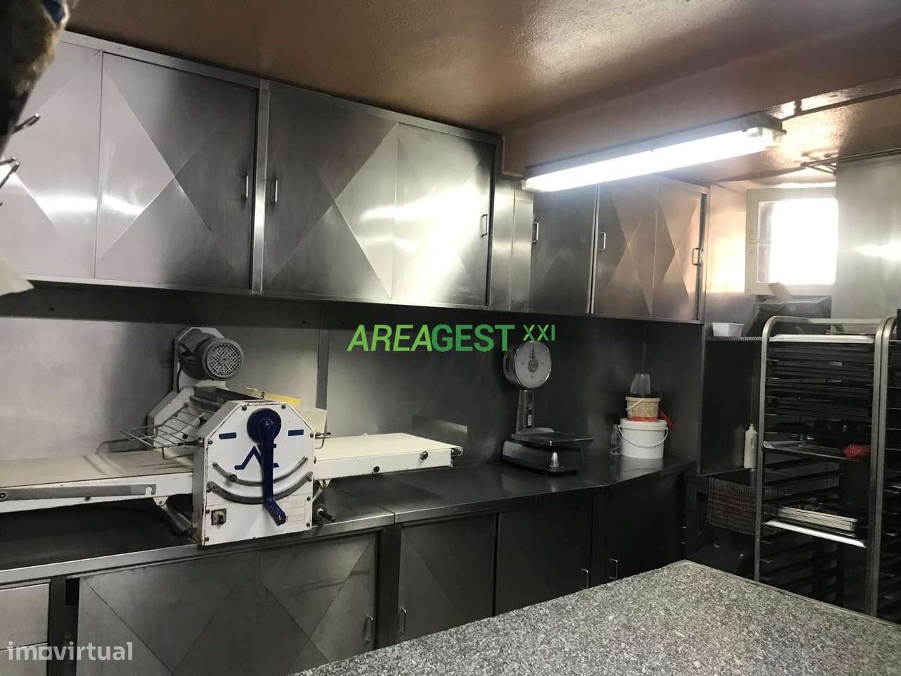 Pastelaria/ Confeitaria e fabrica para venda em Lisboa-6