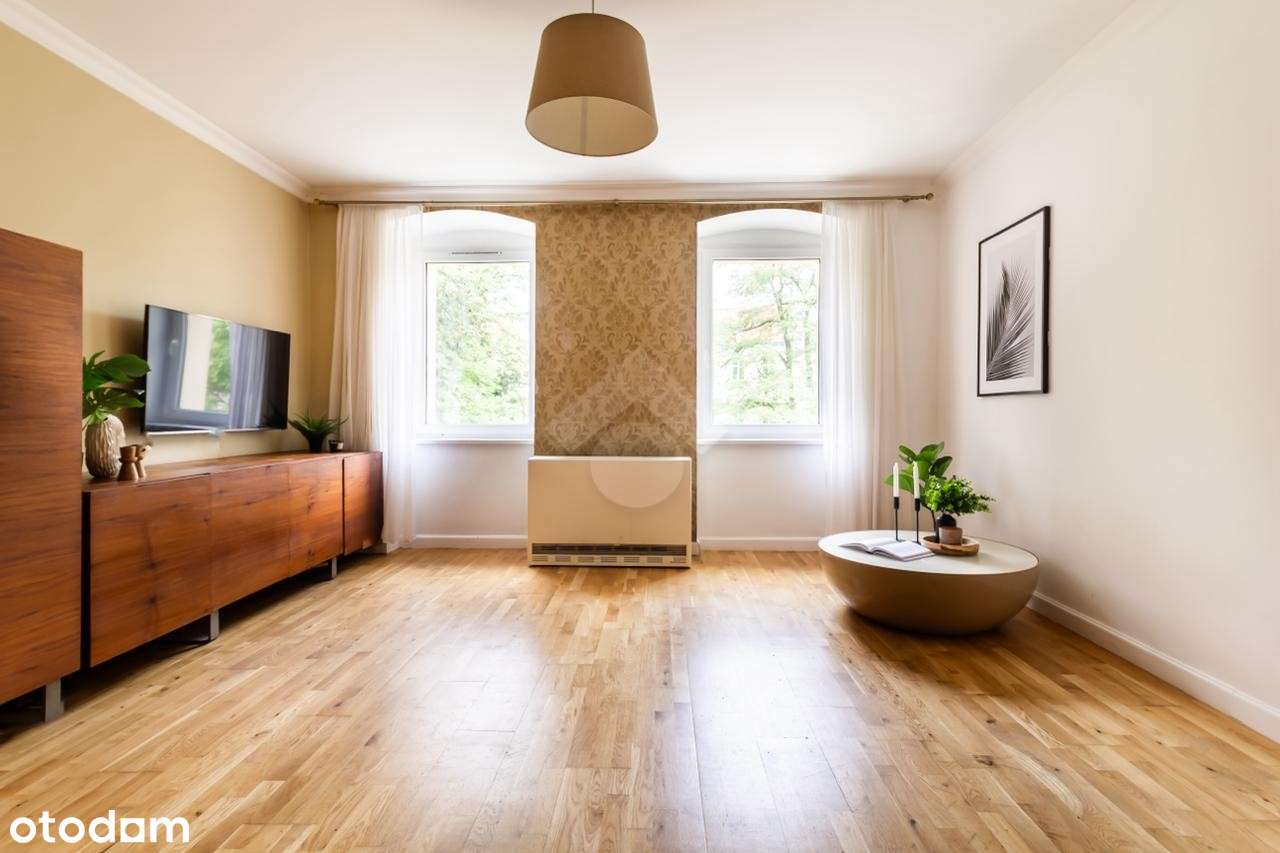 Kawalerka | Blisko rynku | 2 piętro | Osobna kuchnia-1