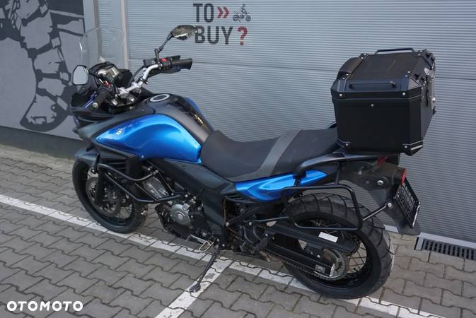 Suzuki V-STROM - 10