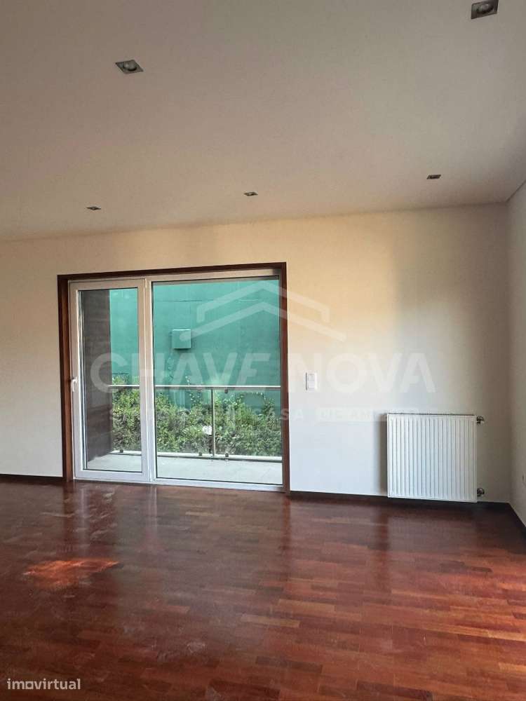 Apartamento T2 Praça das Flores, Porto-26