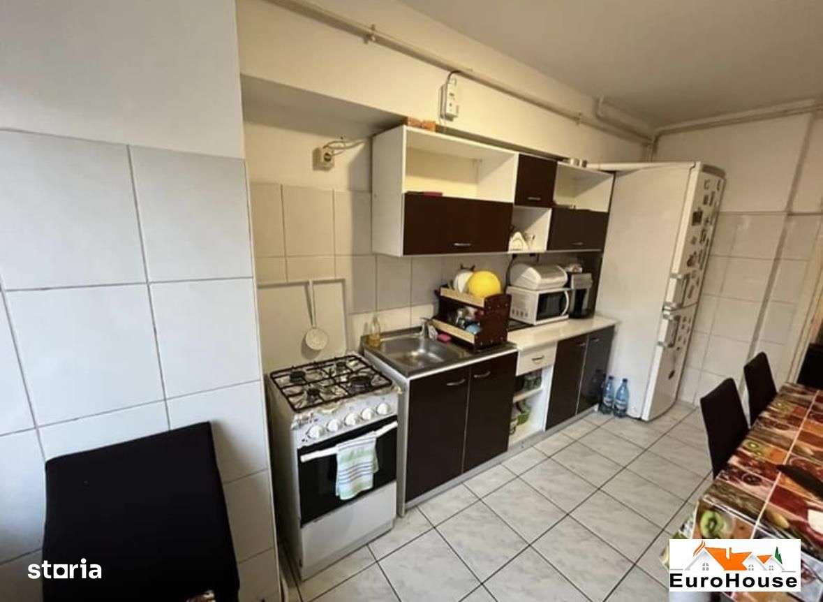 Apartament cu 3 camere de vanzare in Alba Iulia - Imagine principală: 4/8