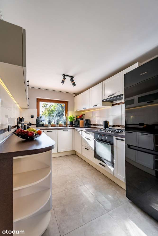 Całoroczny/3 pok/umeblowany/2 łazienki/gaz miejski/ - Pełny obrazek: 1/20