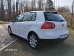 Volkswagen Golf V 1.9 TDI DPF BlueMot Comfortline - 15