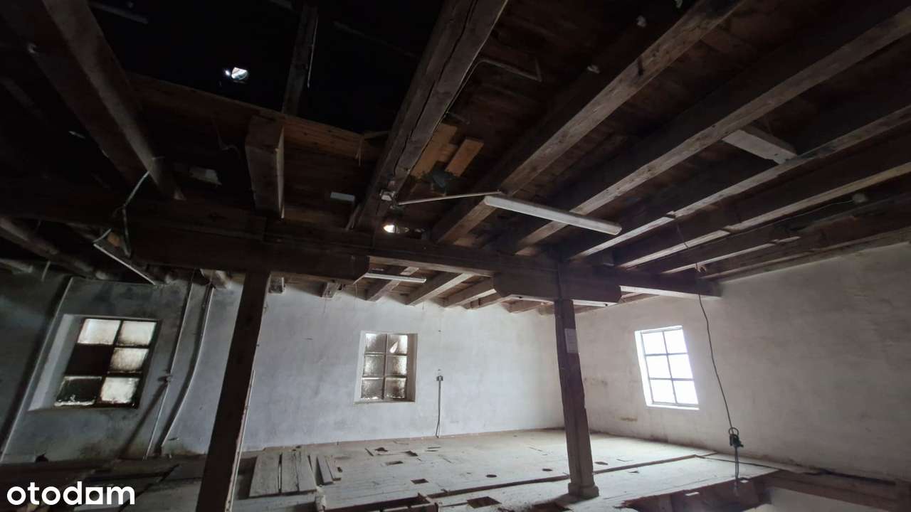 Budynki magazynowo - produkcyjne. Przechlewo ulica Dworcowa.-12