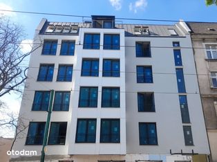 Mieszkanie w centrum 4 pokoje, balkon 20 m2