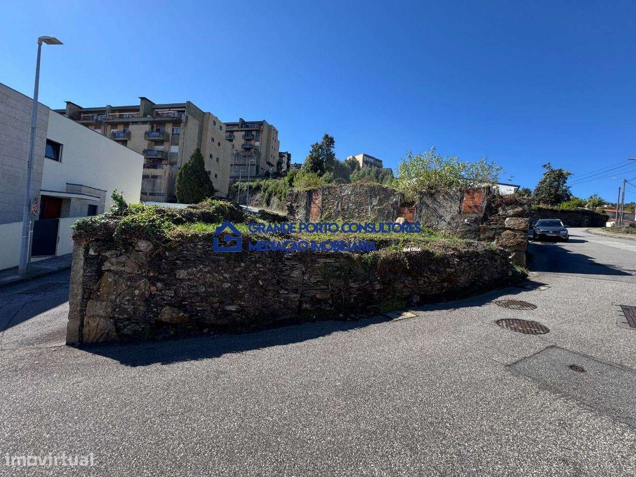 Lote Terreno p/ Moradia 3 frentes C/projeto em aprovação - Valongo-3