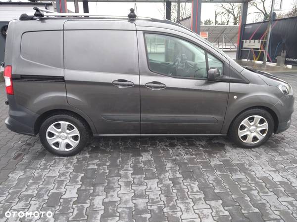 Ford Transit Courier - 6