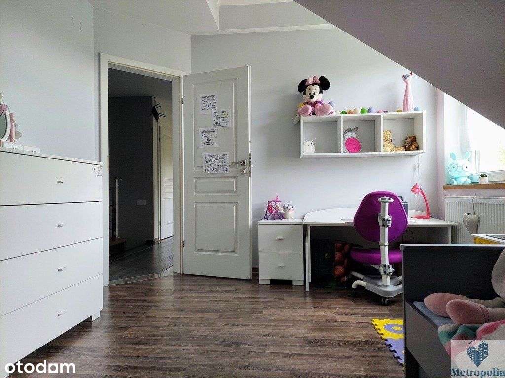 Wyjątkowo kompaktowy dom w rozsądnej cenie, 6 pok.-11