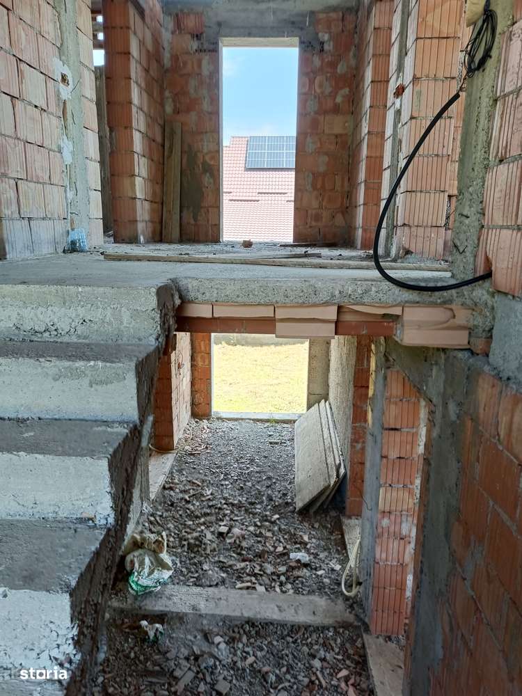 Casa la rosu Caciulesti - Girov - Imagine principală: 3/20