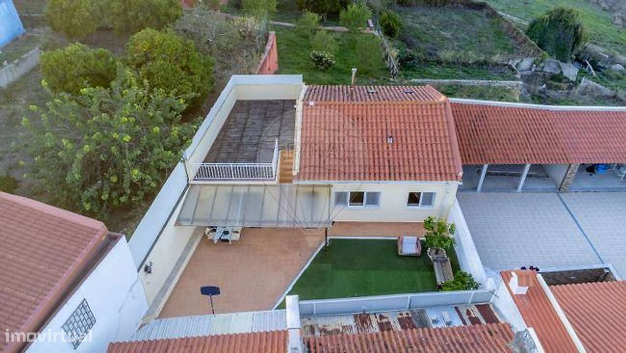 Moradia T2 para venda-13