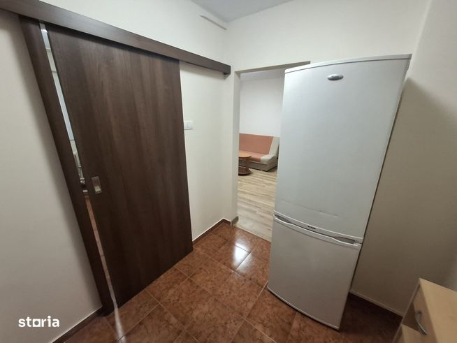 2 camere - Titan - metrou-1