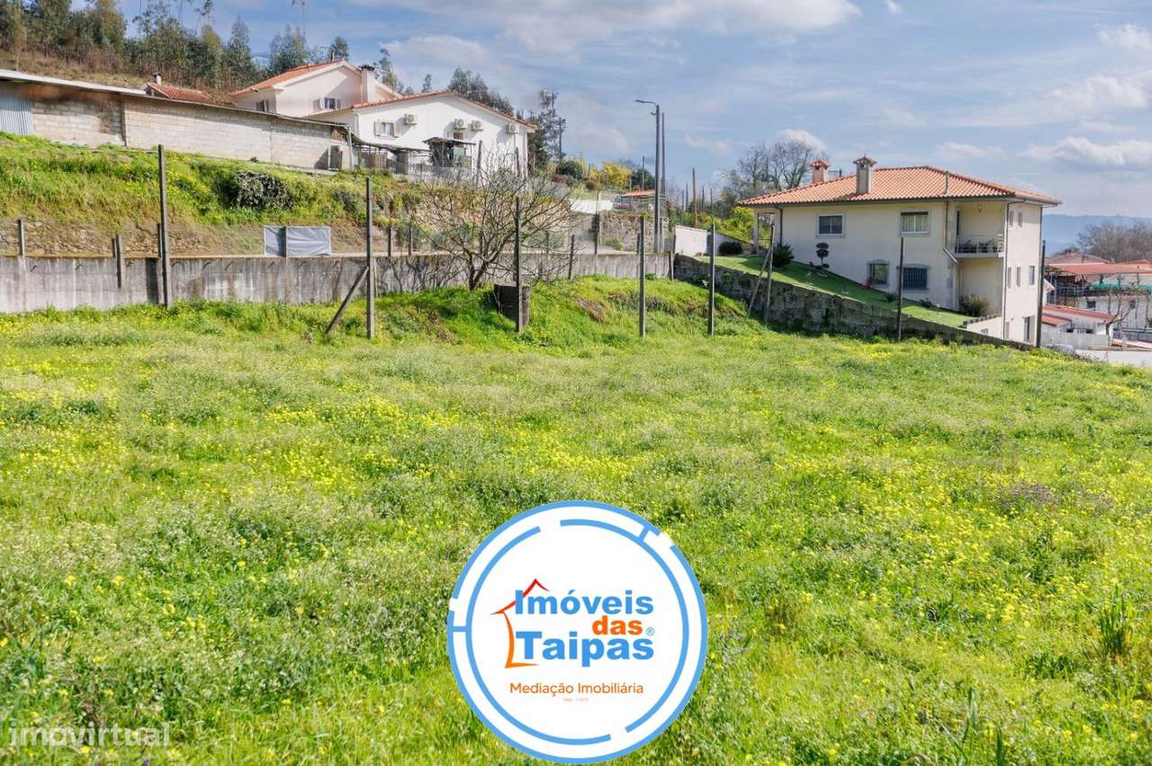 Vende-se terreno rústico com possibilidade de construção-3