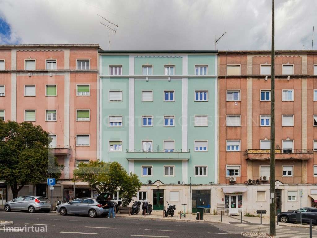 T2 integralmente renovado com piscina, jardim e arrecadação | Penha...-24
