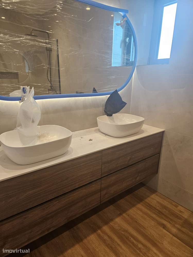 Moradia T4 com Piscina e Jardim-7
