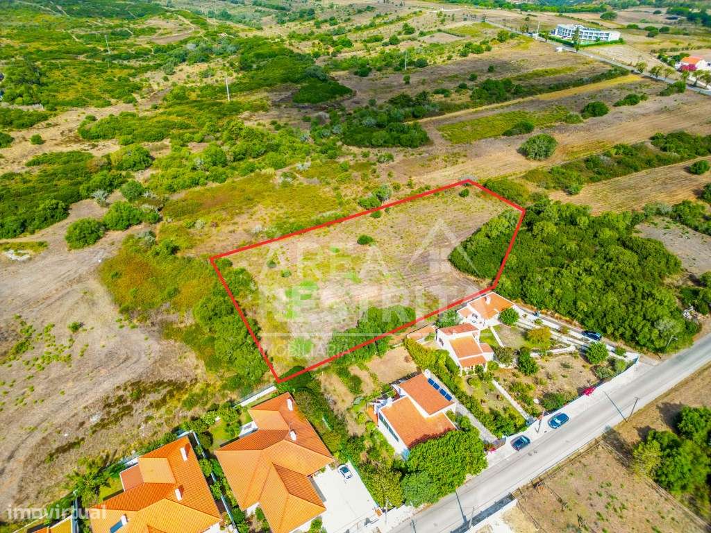 Sesimbra - Pinheirinhos - Terreno com a área de 6400m2 - Grande imagem: 2/12