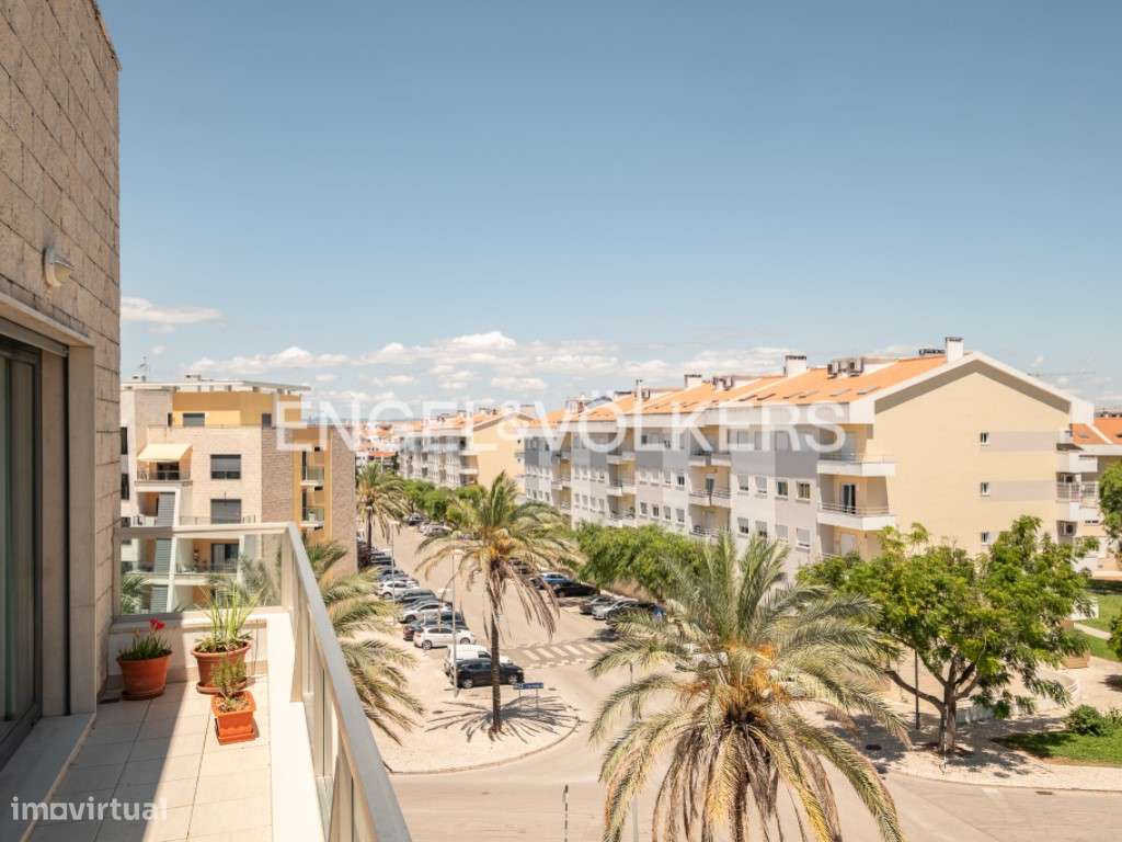 Exclusivo Duplex T2+1 com Terraço Privativo e Vista Panorâmica-8