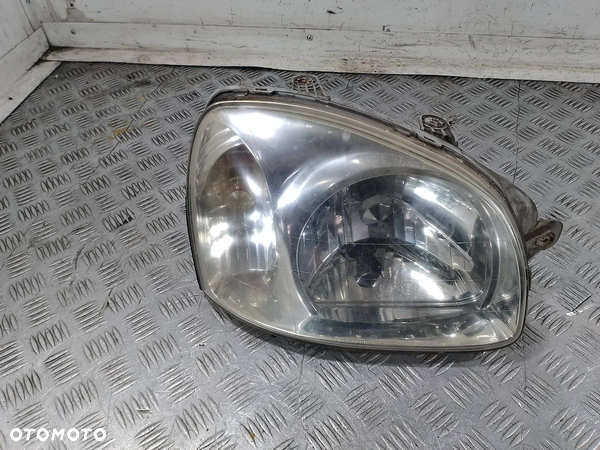 LAMPA PRAWA PRZÓD HYUNDAI TUCSON - 1