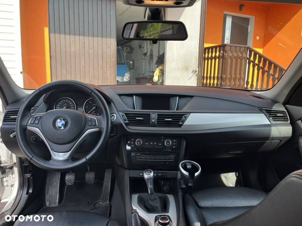 BMW X1 xDrive18d Sport Line - 11