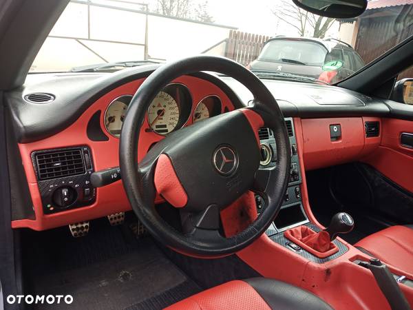 Mercedes-Benz SLK 200 - 10