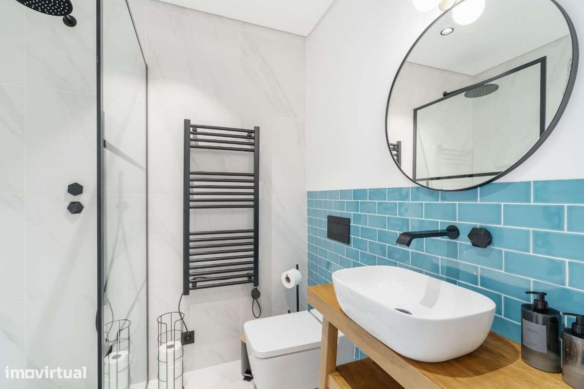 Moradia V3+1 totalmente renovada com vista mar-19