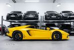 Lamborghini Aventador Roadster LP700-4 - 14