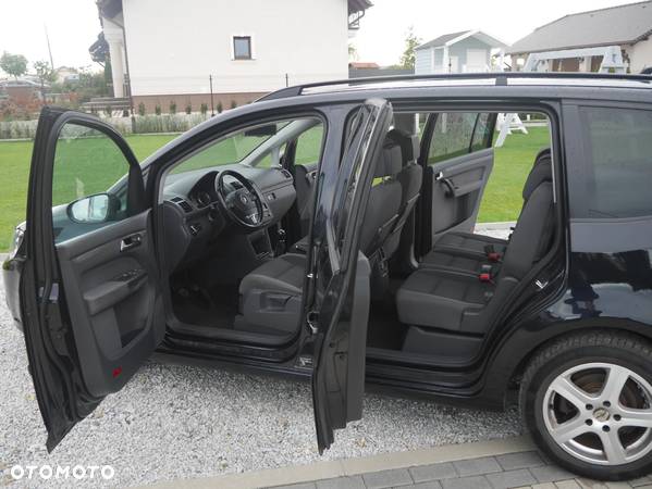 Volkswagen Touran 1.6 TDI DPF BlueMot Trendline - 14