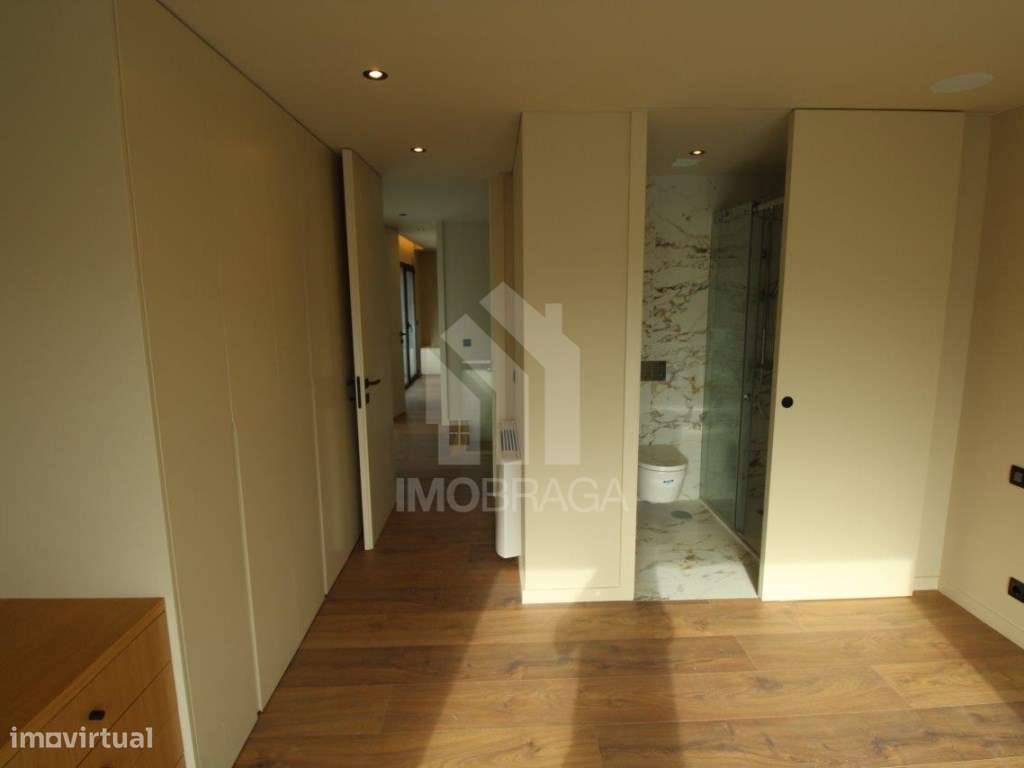 Moradia de Gaveto T3 Nova com 3 Suites | Pronta a Habitar | S. Pedr...-25