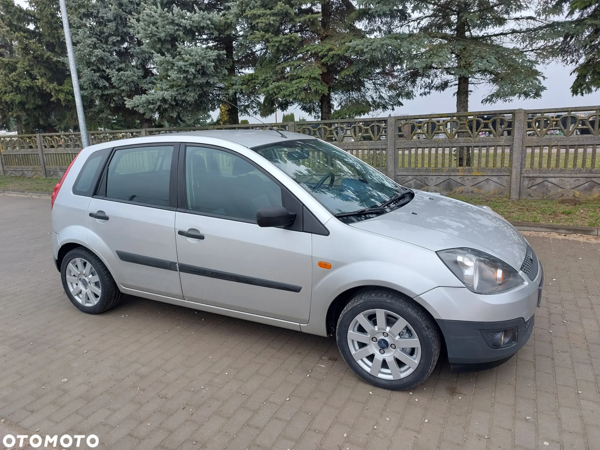 Ford Fiesta - 16