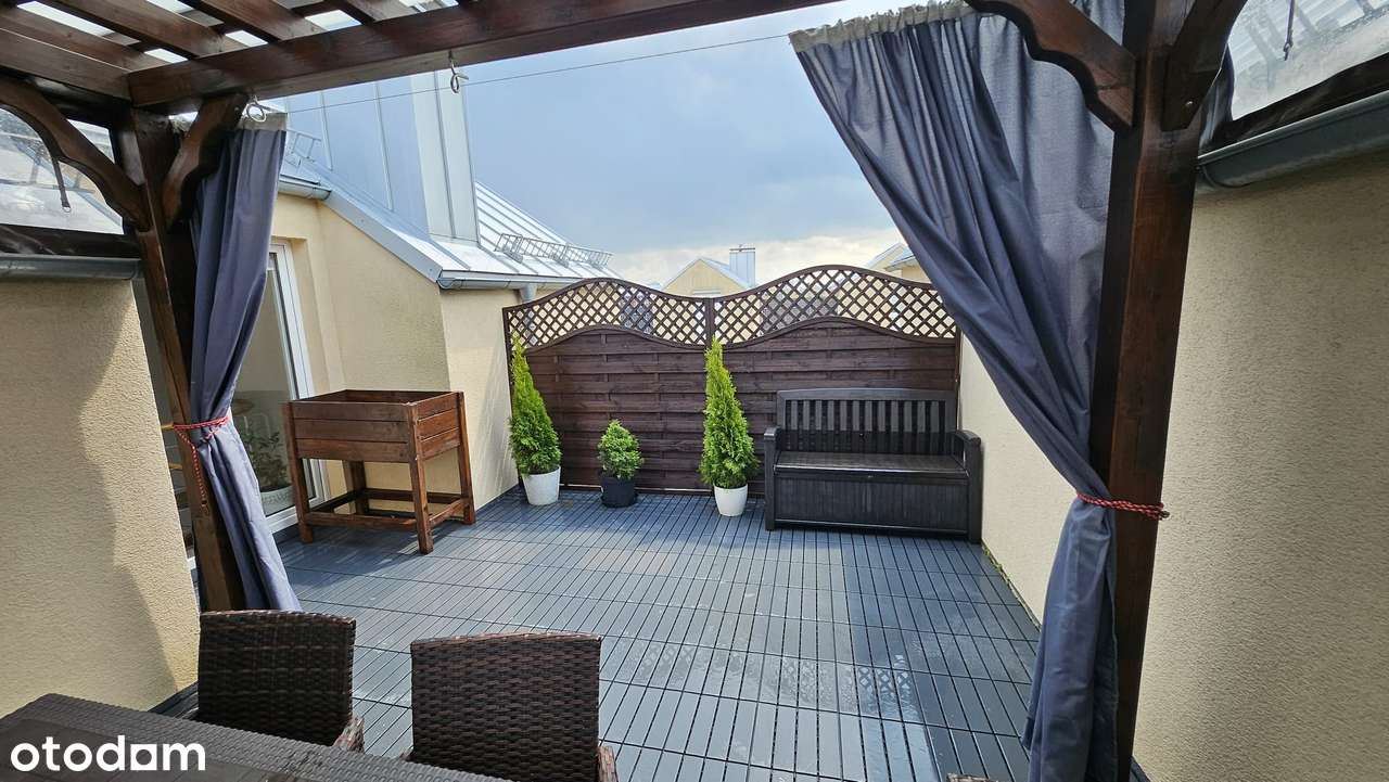 Przestronne 4-pokojowe mieszkanie z tarasem na dachu-14