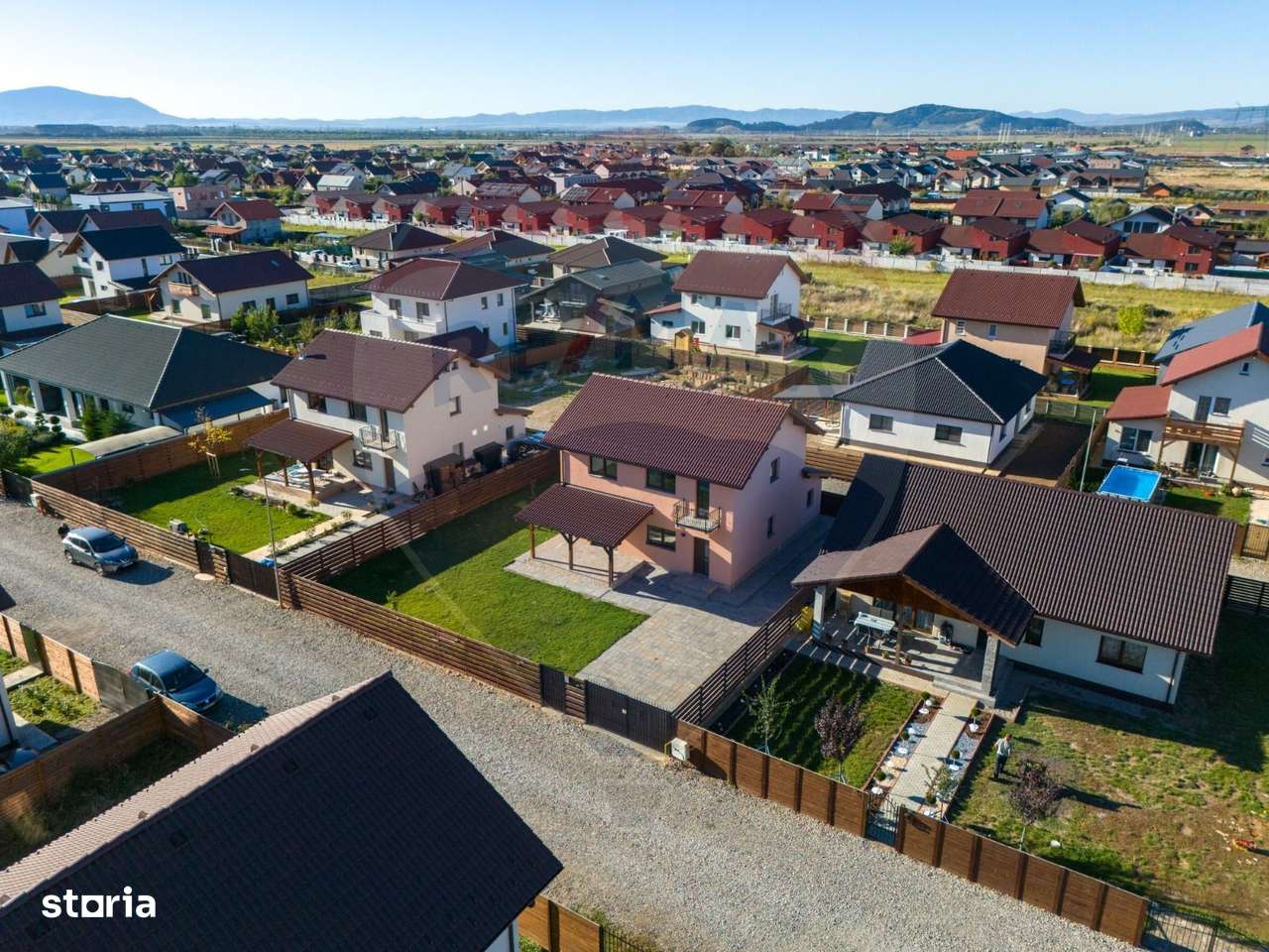 Casă single cu curte generoasă – Cartier Izvor, Brașov - Imagine principală: 2/20