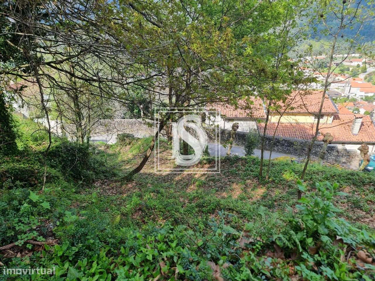 Moradia Isolada T3 em Parada do Bouro-18