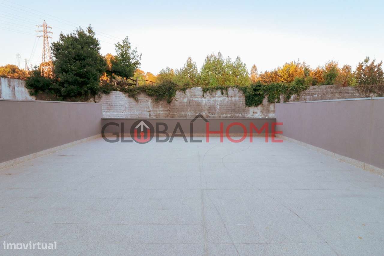 Apartamento T2 Renovado com Terraço em Fânzeres-16