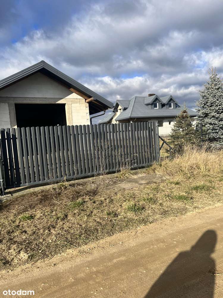 Przestronny dom z garażem w spokojnej okolicy - Pełny obrazek: 5/13