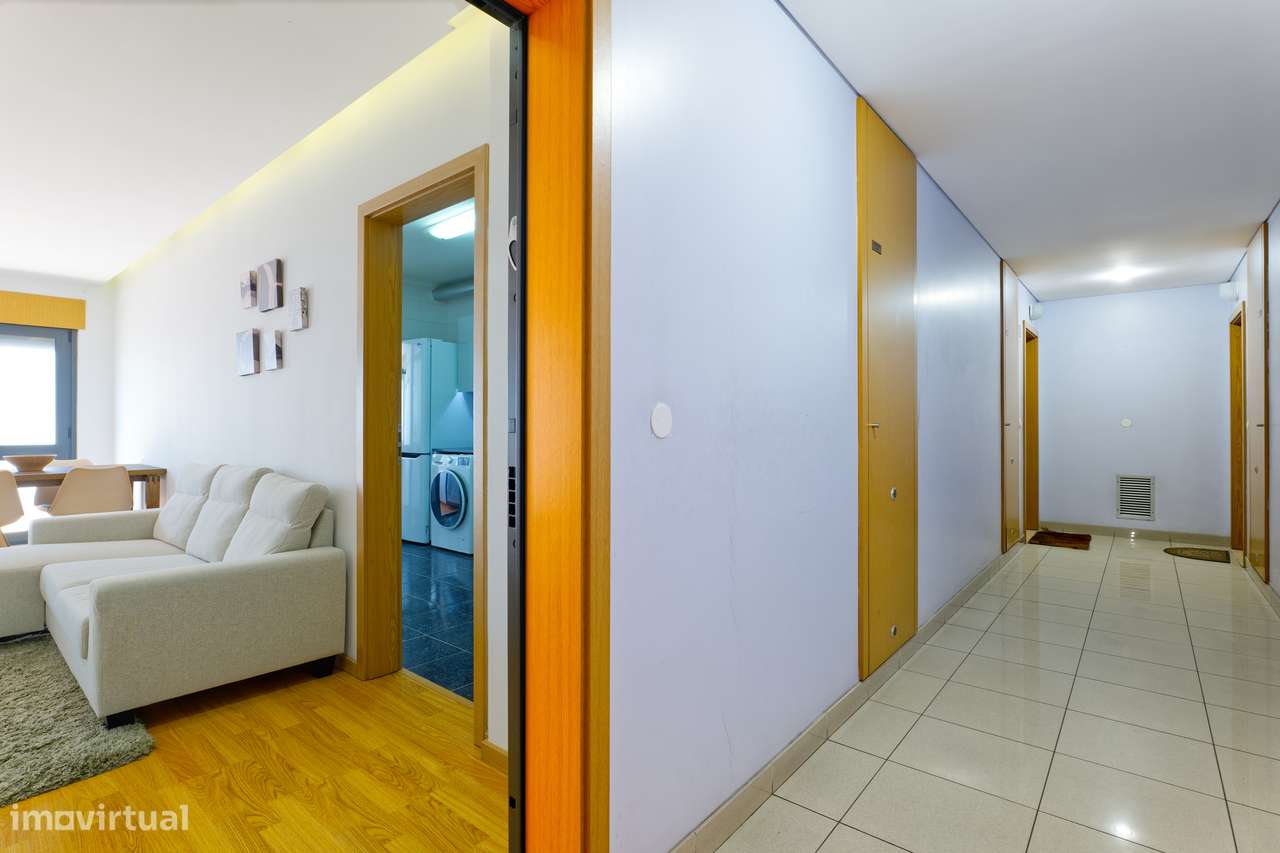 T1 Moderno com Terraço, Arrecadação e Elevador - Odivelas - Grande imagem: 5/24