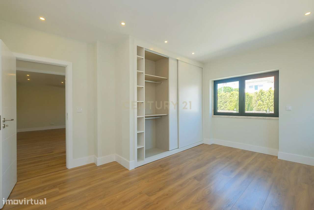 Moradia T5 com piscina, jardim, vista mar e Serra de Sintra | Murches,-12