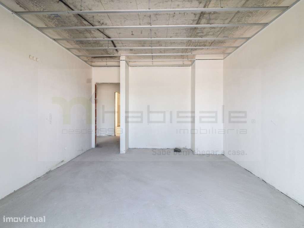 Apartamento T3 com boas áreas e garagem | Paradela, Santo António d...-13