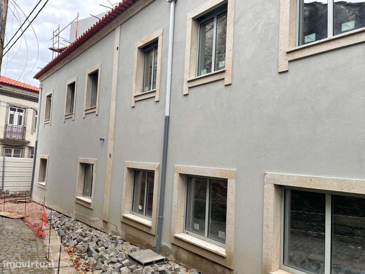 Apartamento NOVO com 2 lugares de garagem - Grande imagem: 2/49