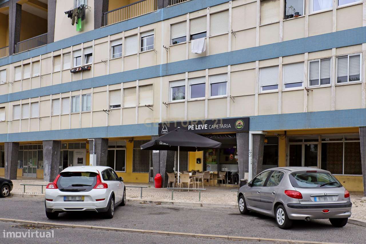 Loja no Lumiar, preparada para abrir o seu próprio negócio (café/paste-25