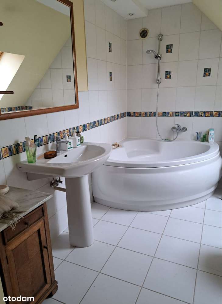 Dom z piękną działką, dojazd - 10 minut pociągiem od Wrocławia-12