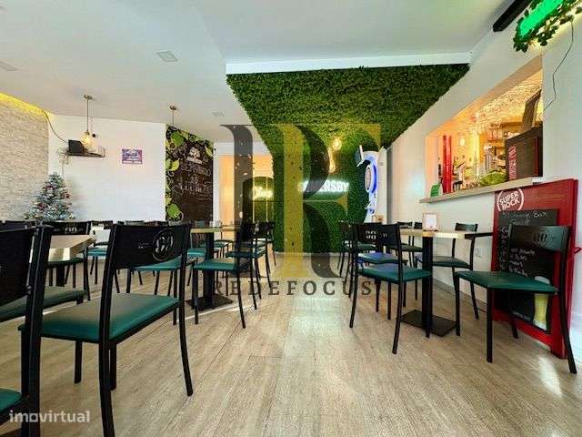 Trespasse de Bar/Café no Coração de Santa Maria da Feira - Grande imagem: 4/13