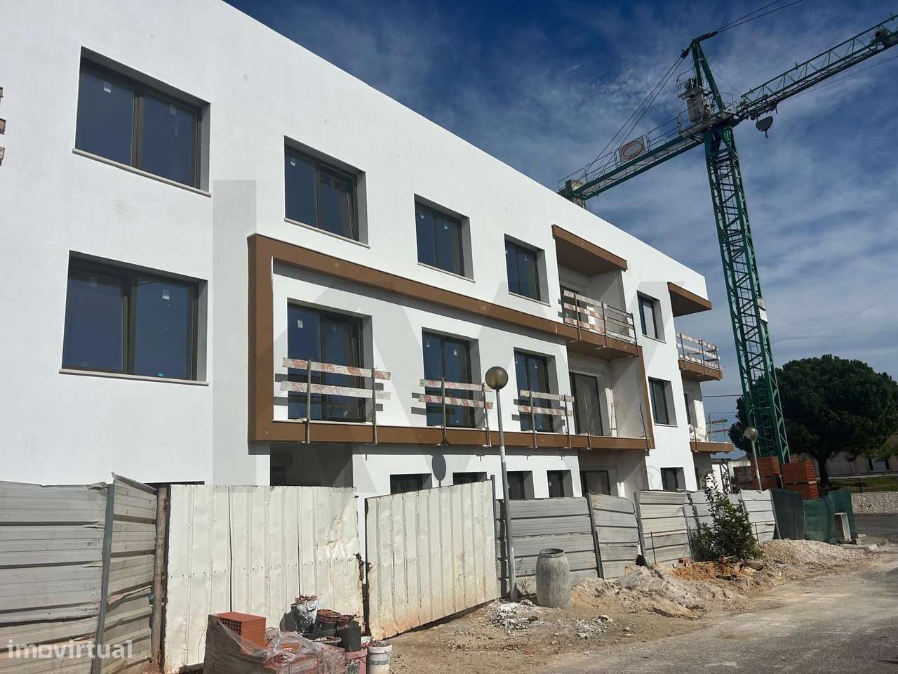 Apartamentos no Cadaval – T3 com Terraço e Garagem Box - Grande imagem: 2/18