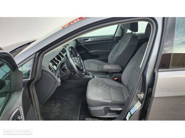 VW Golf Variant 1.6 TDi Confortline - 4