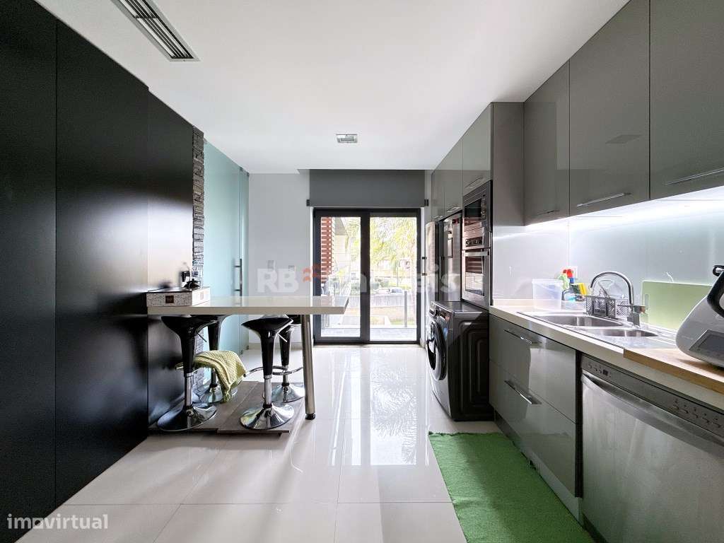 Apartamento T3 em condomínio privado com piscina-38