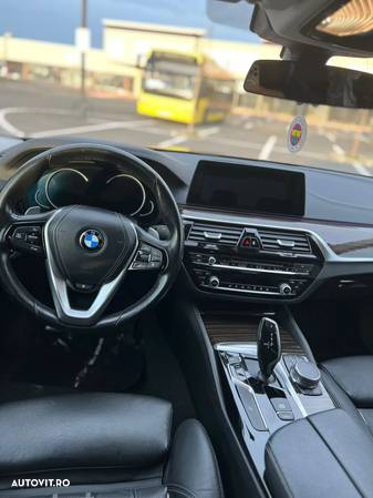 BMW Seria 5 520d xDrive AT - 3